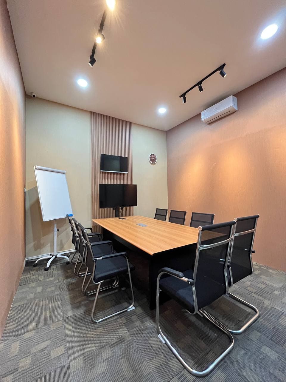 Cozy Virtual Office Seating Area